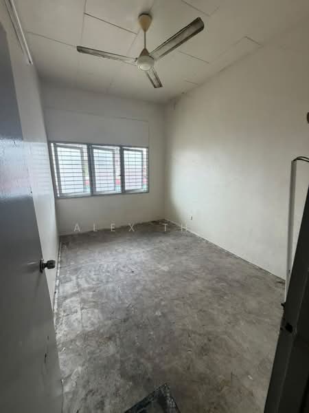 Kedai untuk Disewa di Perai (Penang) - Alex Thor - Interior - PropertyGuru.com.my