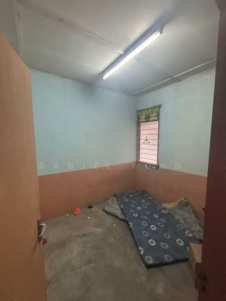2-storey Terraced House for Sale in Taman Feri (Sabak Bernam) - Daniel Yong - Bedroom - PropertyGuru.com.my