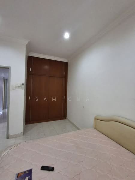 Rumah Teres 1 Tingkat untuk Dijual di Taman Impian Emas (Skudai) - Sam Chai - Bedroom - PropertyGuru.com.my