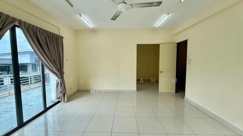 Semi-Detached House for Sale in Bandar Mahkota Cheras (Cheras) - Azli Ibrahim - Living Room - PropertyGuru.com.my