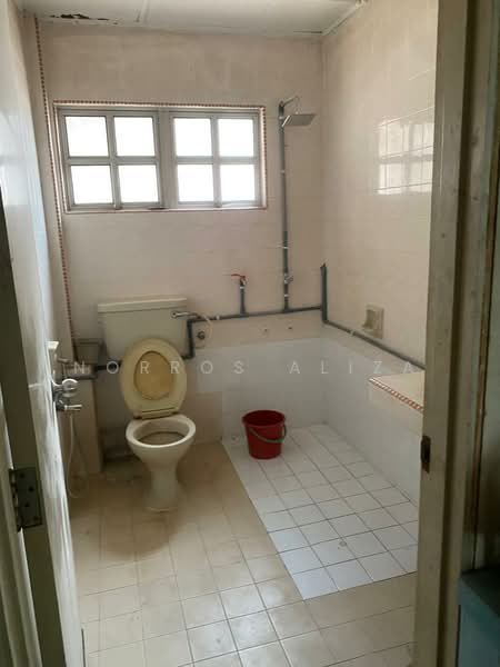 Rumah Banglo untuk Dijual di Bangsar (Kuala Lumpur) - Norros Aliza - Bathroom - PropertyGuru.com.my
