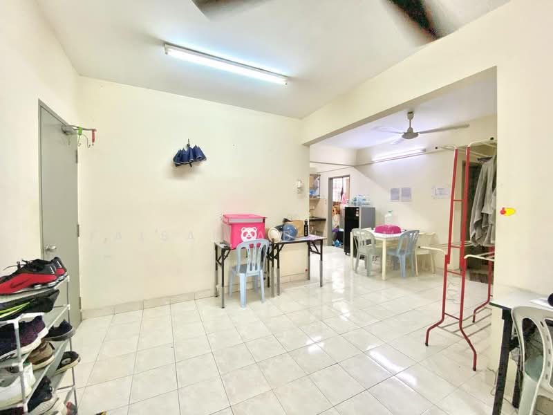 Apartment for Sale at Pangsapuri Tainia - Faisal Abu Omar - Living Room - PropertyGuru.com.my