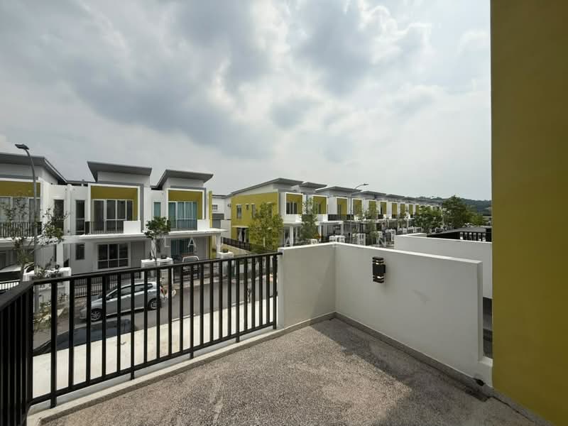 2-storey Terraced House for Rent in Rawang (Selangor) - Lau Ia Ein - Exterior - PropertyGuru.com.my