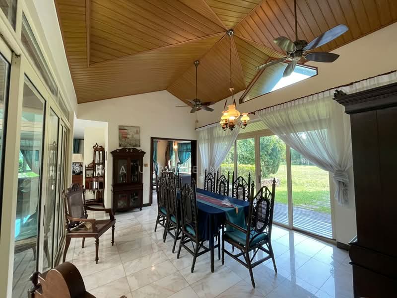 Rumah Banglo untuk Dijual di Country Heights (Kajang) - Maureen Ooi - Dining Room - PropertyGuru.com.my