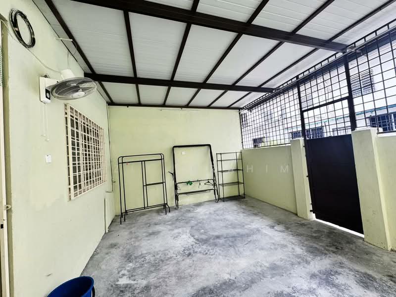 Rumah Teres 2 Tingkat untuk Dijual di Seksyen 7 (Bangi) - Azli Ibrahim - Exterior - PropertyGuru.com.my