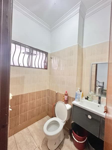 Rumah Teres 2 Tingkat untuk Dijual di Taman Pinggiran Usj (Subang Jaya) - Faisal Abu Omar - Bathroom - PropertyGuru.com.my