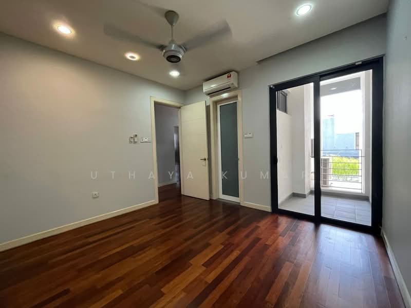 Banglo Pautan untuk Disewa di Taman Villa Senja (Rawang) - Uthaya Kumar - Balcony - PropertyGuru.com.my