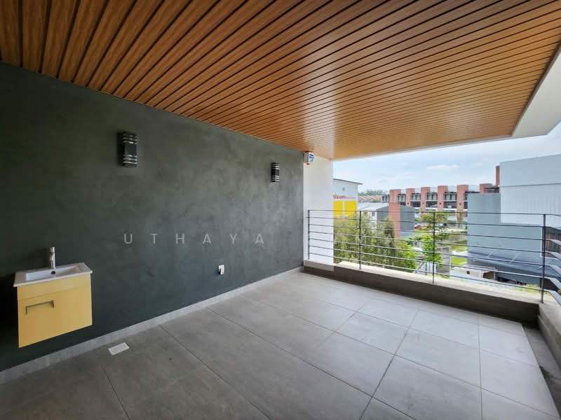 Banglo Pautan untuk Disewa di Taman Villa Senja (Rawang) - Uthaya Kumar - Balcony - PropertyGuru.com.my
