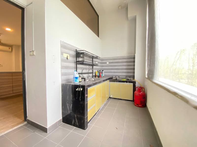 Banglo Pautan untuk Disewa di Taman Villa Senja (Rawang) - Uthaya Kumar - Kitchen - PropertyGuru.com.my
