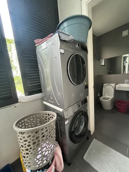 Banglo Pautan untuk Disewa di Taman Villa Senja (Rawang) - Uthaya Kumar - Bathroom - PropertyGuru.com.my