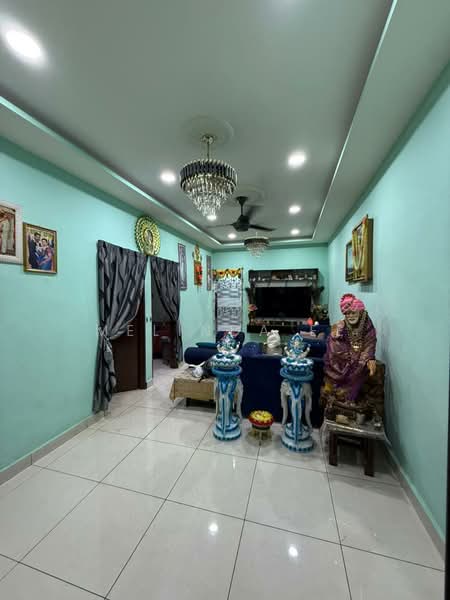 1-storey Terraced House for Sale in Taman Johor (Tampoi) - Melinda Ee - Living Room - PropertyGuru.com.my