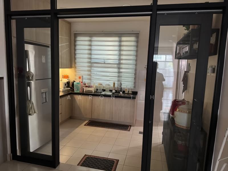 2.5-storey Terraced House for Sale in Seri Kembangan (Selangor) - Aaron Teh - Kitchen - PropertyGuru.com.my