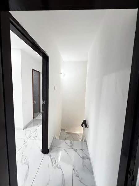 Rumah Teres 2 Tingkat untuk Dijual di Taman Ungku Tun Aminah (Skudai) - Daniel Yong - Corridor - PropertyGuru.com.my