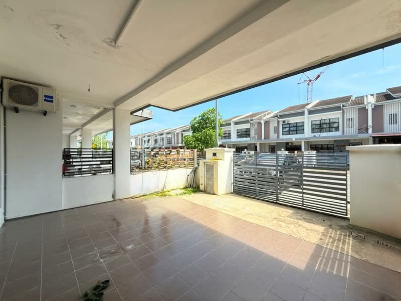 2-storey Terraced House for Rent in Rawang (Selangor) - Lau Ia Ein - Exterior - PropertyGuru.com.my