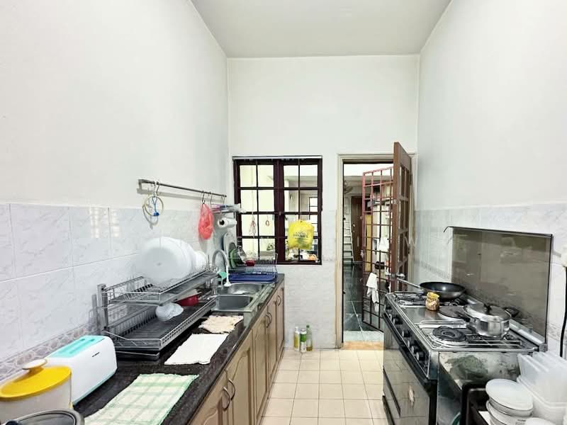 Bungalow for Sale in Sunway Damansara (Kota Damansara) - Vincent Liaw - Kitchen - PropertyGuru.com.my