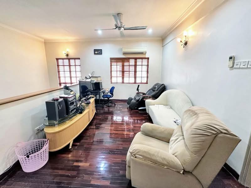 Bungalow for Sale in Sunway Damansara (Kota Damansara) - Vincent Liaw - Living Room - PropertyGuru.com.my