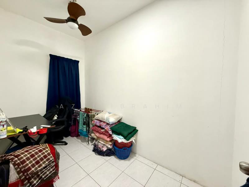2-storey Terraced House for Sale in Taman Desiran Bayu (Puchong) - Azli Ibrahim - Bedroom - PropertyGuru.com.my