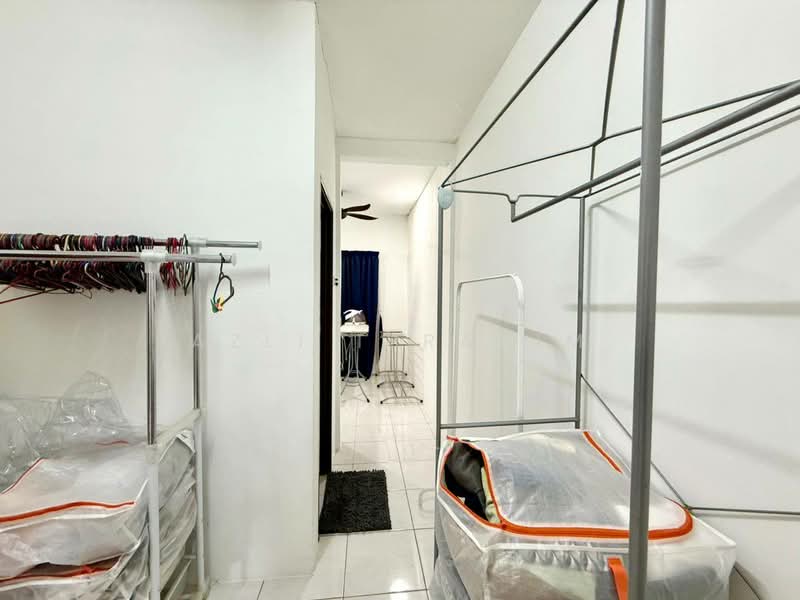 2-storey Terraced House for Sale in Taman Desiran Bayu (Puchong) - Azli Ibrahim - Interior - PropertyGuru.com.my