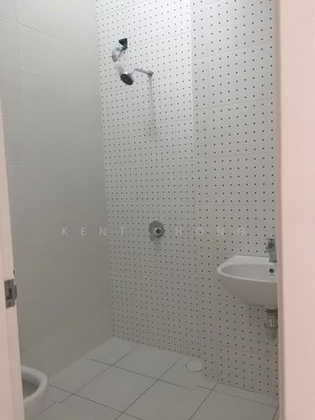 Rumah Teres 2-Tingkat untuk Dijual di Eco Majestic (Semenyih) - Kent Chong - Bathroom - PropertyGuru.com.my
