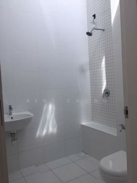 Rumah Teres 2-Tingkat untuk Dijual di Eco Majestic (Semenyih) - Kent Chong - Bathroom - PropertyGuru.com.my