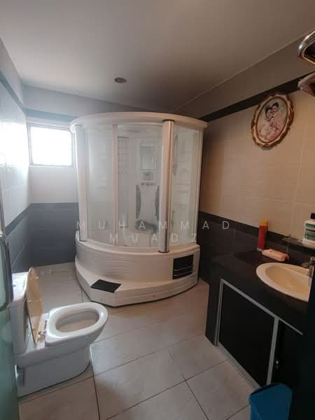 Rumah Berkembar untuk Dijual di Seri Kembangan (Selangor) - Muhammad Muadz - Bathroom - PropertyGuru.com.my