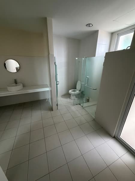 Kondominium untuk Dijual di D'Jewel Condominiums - Ai Lee - Bathroom - PropertyGuru.com.my