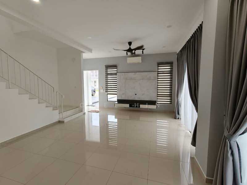 Rumah Berkembar untuk Disewa di Bandar Puncak Alam (Puncak Alam) - Chee Hin - Living Room - PropertyGuru.com.my