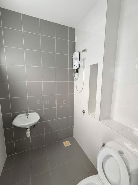 Rumah Berkembar untuk Disewa di Bandar Puncak Alam (Puncak Alam) - Chee Hin - Bathroom - PropertyGuru.com.my
