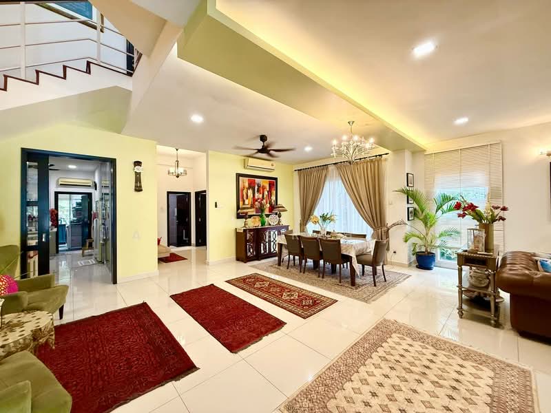 Rumah Berkembar untuk Dijual di Perdana Lakeview East (Cyberjaya) - Azli Ibrahim - Living Room - PropertyGuru.com.my