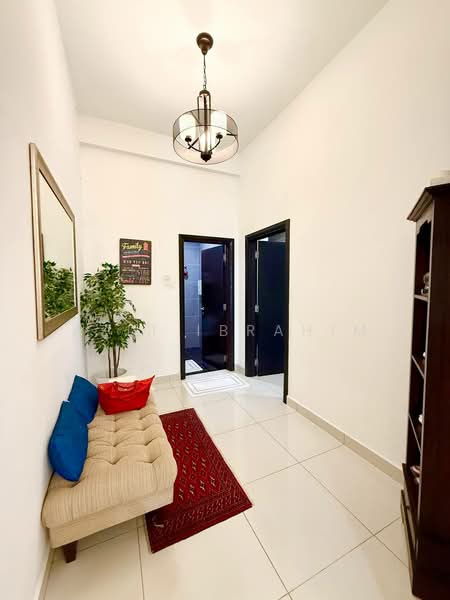 Rumah Berkembar untuk Dijual di Perdana Lakeview East (Cyberjaya) - Azli Ibrahim - Entrance - PropertyGuru.com.my