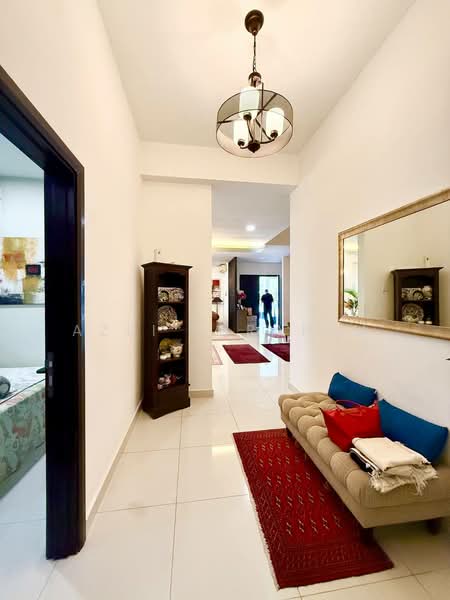 Rumah Berkembar untuk Dijual di Perdana Lakeview East (Cyberjaya) - Azli Ibrahim - Entrance - PropertyGuru.com.my