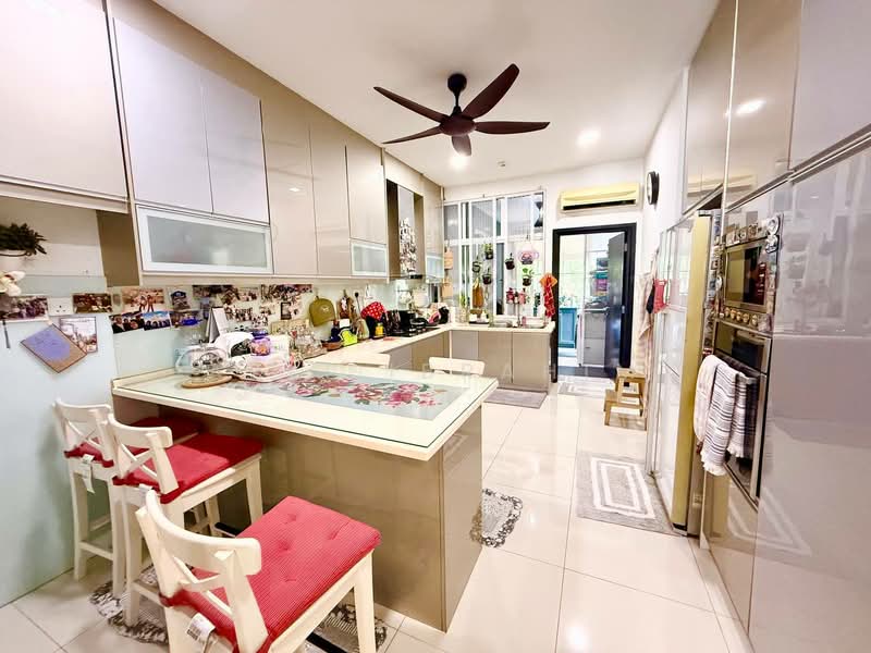 Rumah Berkembar untuk Dijual di Perdana Lakeview East (Cyberjaya) - Azli Ibrahim - Kitchen - PropertyGuru.com.my