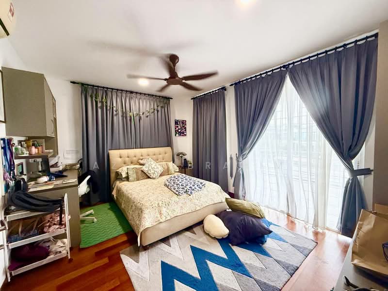Rumah Berkembar untuk Dijual di Perdana Lakeview East (Cyberjaya) - Azli Ibrahim - Bedroom - PropertyGuru.com.my