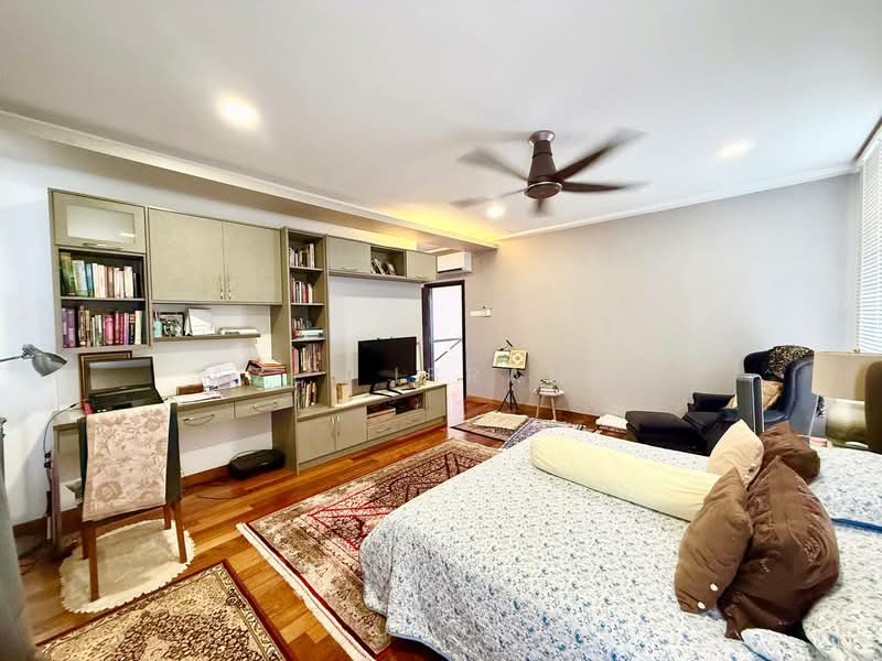 Rumah Berkembar untuk Dijual di Perdana Lakeview East (Cyberjaya) - Azli Ibrahim - Bedroom - PropertyGuru.com.my