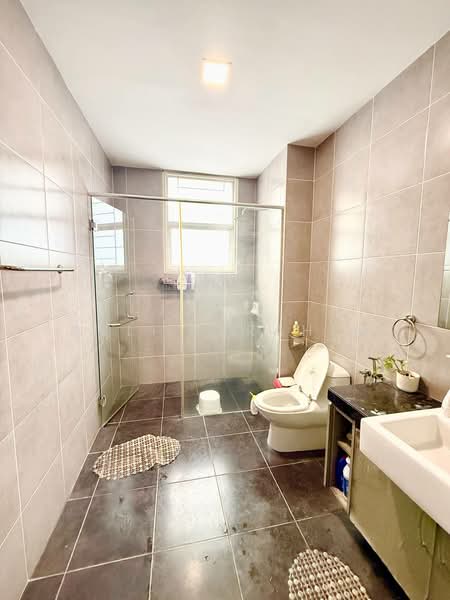 Rumah Berkembar untuk Dijual di Perdana Lakeview East (Cyberjaya) - Azli Ibrahim - Bathroom - PropertyGuru.com.my