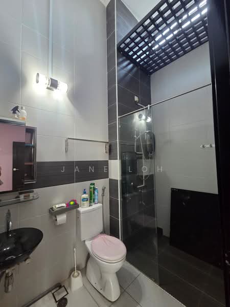Cluster House for Sale in Taman Nusa Bestari (Iskandar Puteri (Nusajaya)) - Jane Loh - Bathroom - PropertyGuru.com.my