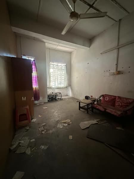 Kedai untuk Disewa di Taman Menglembu Timur (Menglembu) - Marcus Seng - Living Room - PropertyGuru.com.my