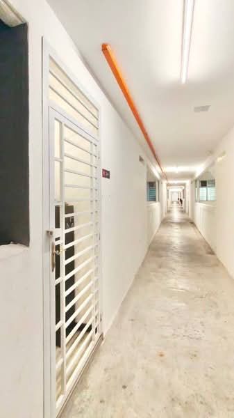 Pangsapuri untuk Dijual di De Cemara apartment setia alam - Hazlin Miswan - Corridor - PropertyGuru.com.my