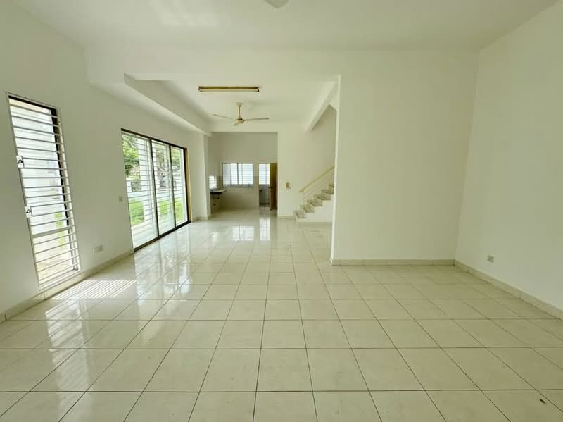 Rumah Teres 2 Tingkat untuk Dijual di Setia Indah (Setia Alam) - Loke . - Living Room - PropertyGuru.com.my