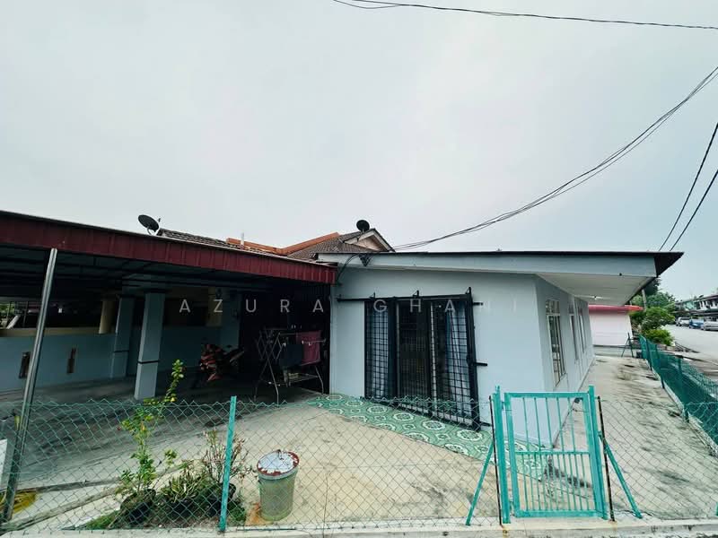 Rumah Teres 1 Tingkat untuk Dijual di Kepala Batas (Penang) - Azura Ghani - Exterior - PropertyGuru.com.my