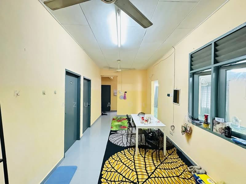 Rumah Teres 1 Tingkat untuk Dijual di Kepala Batas (Penang) - Azura Ghani - Corridor - PropertyGuru.com.my