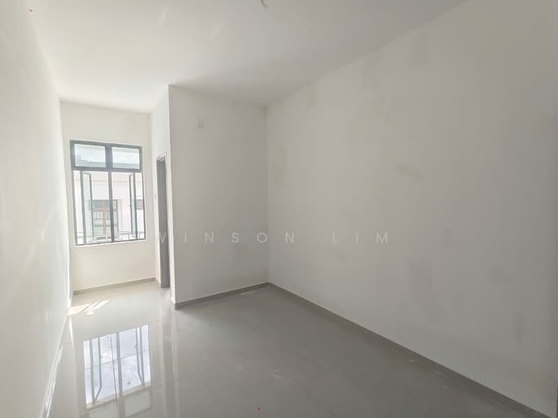 2-storey Terraced House for Sale in Taman Bestari Indah (Ulu Tiram) - Winson Lim - Interior - PropertyGuru.com.my