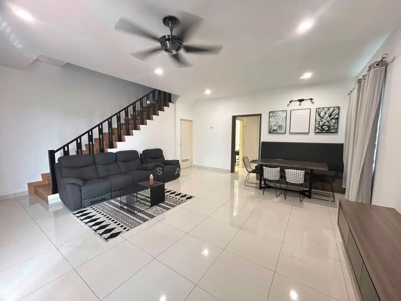 Rumah Teres 2 Tingkat untuk Dijual di Taman Bercham Tropicana (Ipoh) - Sam . - Living Room - PropertyGuru.com.my