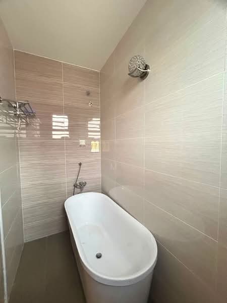 Rumah Teres 2 Tingkat untuk Dijual di Taman Bercham Tropicana (Ipoh) - Sam . - Bathroom - PropertyGuru.com.my