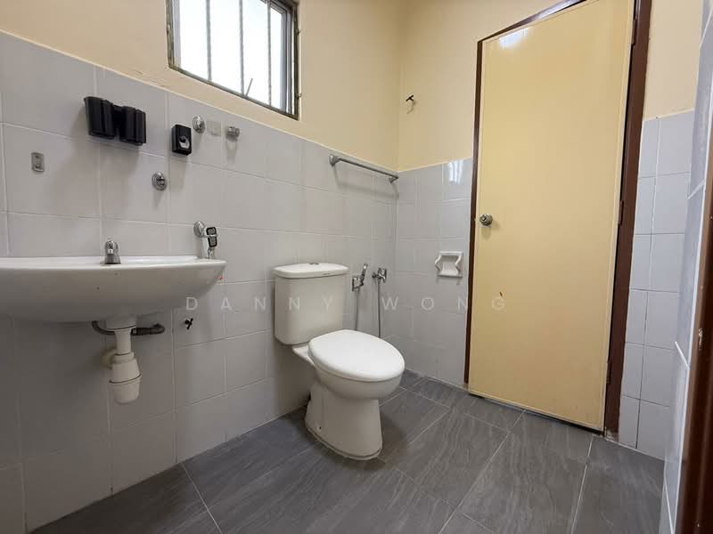 2-storey Terraced House for Rent in Kota Emerald (Rawang) - Danny Wong - Bathroom - PropertyGuru.com.my