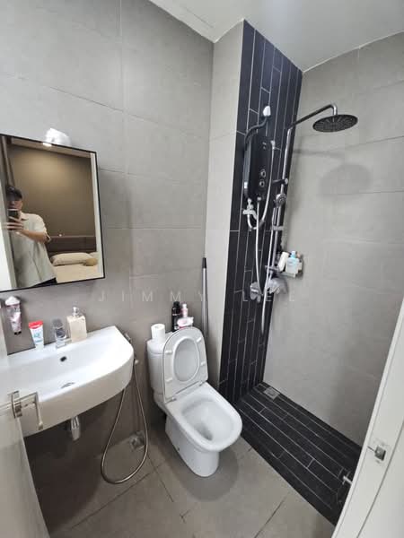 Service Residence for Sale at H2O Residences - Jimmy Lee - Bathroom - PropertyGuru.com.my