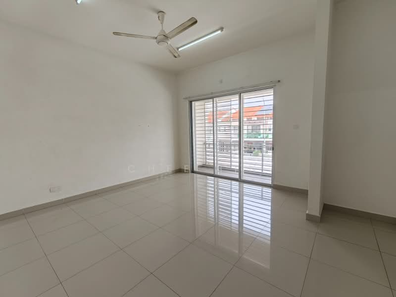 Rumah Teres 2 Tingkat untuk Disewa di Bandar Seri Coalfields (Sungai Buloh) - Chee Hin - Living Room - PropertyGuru.com.my