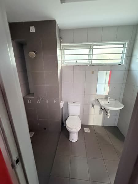 Rumah Teres 2 Tingkat untuk Disewa di Klang (Selangor) - Darren Tan - Bathroom - PropertyGuru.com.my