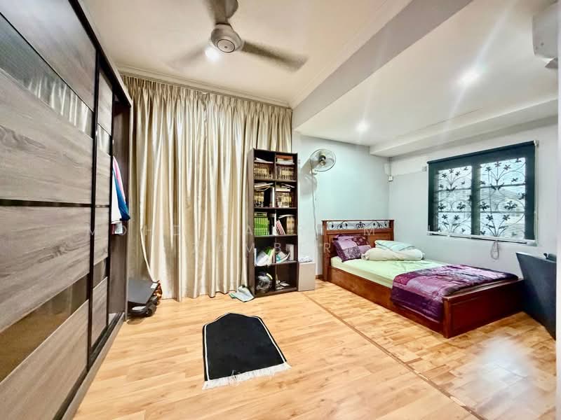 Bungalow for Sale in Taman Maluri (Cheras) - Mohd Zakri Mohd Zamberi - Bedroom - PropertyGuru.com.my