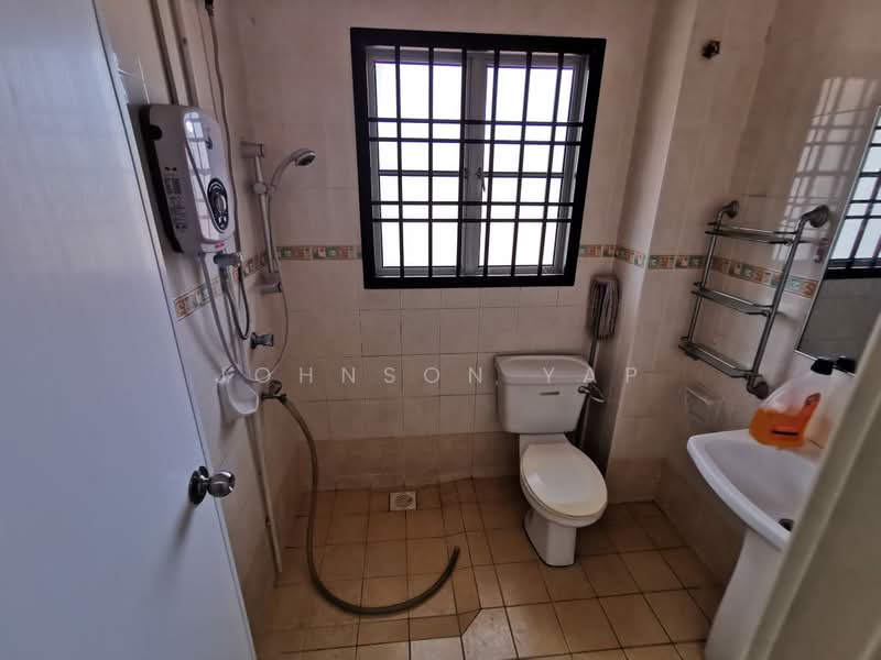 Terraced House for Sale in Taman Mutiara Rini (Skudai) - Johnson Yap - Bathroom - PropertyGuru.com.my
